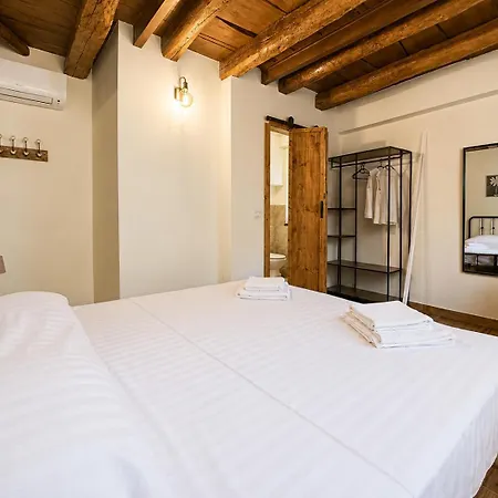 Casa Runcis 3*